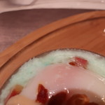 グランド ダイア - 白身に玉子の色が移ってる