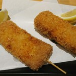 魚活撰豚 とんかつ 二代目 星将 - 左がロース、右がヒレ