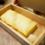 博多牛臓 - 韓国海苔とチーズ入り出汁巻き玉子。