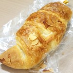 ダンブラウン - チョコクロワッサン108円