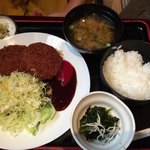 海鮮問屋仲見世 - メンチカツ定食