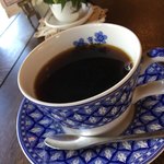 アヴォンリー - 素敵なカップで食後のコーヒー☕️