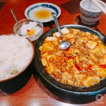 Koshou Manjuu Kiki - ★★★麻婆豆腐 850円 黒胡椒が効いてて味が分からない。汗が止まらないので辛い物好きにはたまらない
