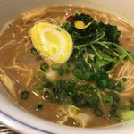 ロックンビリーS1 - 童謡味噌ラーメン1000円♫木曜日限定で味噌ベースですが毎回違うテーマの味噌ラーメンみたいです♫今週は牡蠣の味噌ラーメン♫