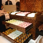 銀座 レカン - 宝石箱に入ったミニャルディーズ