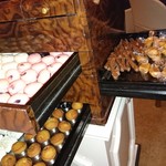 銀座 レカン - 宝石箱に入ったミニャルディーズ