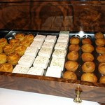 銀座 レカン - 宝石箱に入ったミニャルディーズ