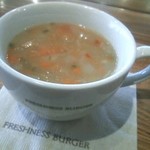 フレッシュネスバーガー - 参鶏湯(サムゲタン)スープ