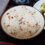 譲 - 定食の麦飯