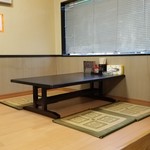 譲 - 小上がり席の様子