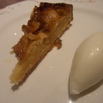 ビストロ タカ - デザートのタルト。