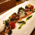 レストラン モンローズ - タスマニア産サーモンのグリエと温度卵のアンサンブル