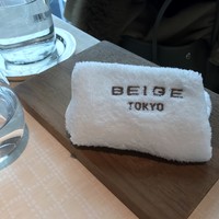 ベージュ アラン・デュカス 東京 - 