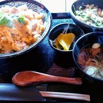 炭火焼 鈴 - 親子丼   ランチのセット