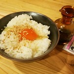 燻製バル けむりば - 「けむりば」名物燻製たまごかけご飯280円