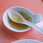 上海軒 - 付いてくるスープ