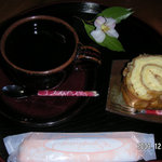 美よしの園 - コーヒーと特製ロールセット（６００円）　以前の店舗のときの