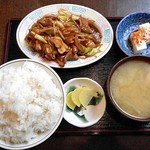 酒泉 わたゆり - ホルモン定食（大盛り）