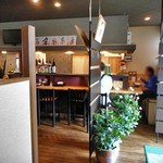 梅田軒 - カウンター席