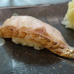 鮨松榮 - 炙り喉黒 紅瞳