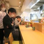 Tonkatsu Meguro Kogane - カウンターのみ全13席の店内