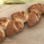 ブランジュリーラボンダンス - イチオシ「ベーコンエピ」 ちょっとトーストして食べると更にグー