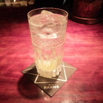 バー・バーンズ - ジントニック
