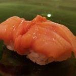 たかおか - ③ 赤貝(宮城県閖上産)
      小ぶりながら強い香り、味わい深いですね。