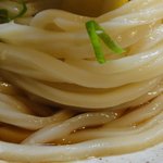 釜出しうどん　こと平 - うどんのアップ　※つやつやです