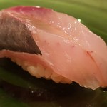 たかおか - ⑩ 鯵(千葉県館山産)
      館山の鯵は素晴らしいのですね。