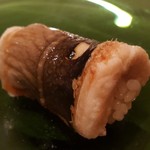 たかおか - ⑬ 穴子(東京都羽田産)
      江戸前の穴子の実力を見せつけられました。
      強くないツメがこちららしくて美味しいですね。