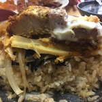 ラーメン とんかつ 忠 - 2018年2月。カツ丼には筍と刻み海苔が潜んでおりました。