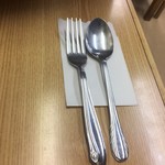 ラーメン とんかつ 忠 - 2018年2月。スプーンも昭和。