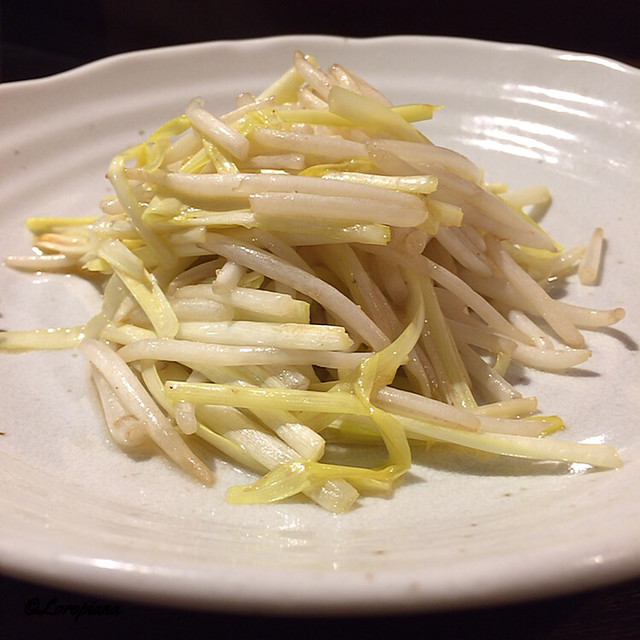 中华 酒菜 くるみ - 黄韮ともやし炒め