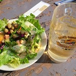 和食処　田舎家 - サラダ（無料）とハイボール