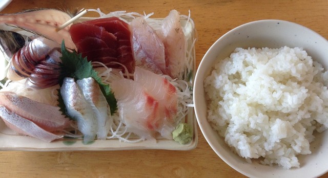 ふれあい市場 那古船形 魚介料理 海鮮料理 食べログ