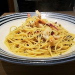 ハシヤ - 海老とイカ入りペペロンチーノ全景