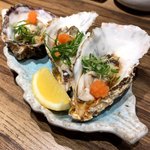 日本酒と炭火焼 藤丸 - 生牡蠣（三重）
