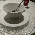 essere - 横から。サラダボール、深めです