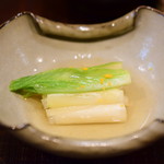 江戸前晋作 - 先付：うるいのおひたし