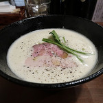 コジーナ邸 鶏白湯ラーメンと豪快な居酒屋料理＆鍋 - 白ラーメン