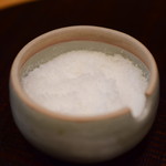 江戸前晋作 - サンゴで濾過した、奄美大島産の塩
