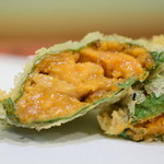 江戸前晋作 - 雲丹大葉巻き：カメラ寄ってみました