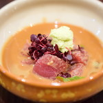 江戸前晋作 - 【まぐろ茶漬け（ごまだれ）】ごまだれを纏う鮪は別盛りで。