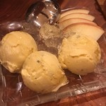 立飲・ビストロシン サンテ - ゴルゴンゾーラアイス