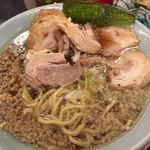 横浜らーめん　山田家  - 醤油豚骨 太麺チョイスのチャーシュー増し（無料)