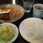 Shunyou - ある日の日替わりAランチ（ハンバーグ定食）　850円