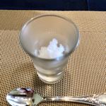 ＢＩＳＴＲＯ Ｂｏｎｎｅ－ｃｈｅｒｅ - ベルガモットのソルベ