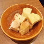 VINSENT - お通しのバケット。