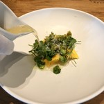 リストランテ ナカモト - クリームソースが入ったパスタ。生ハムスープ目の前でかけてくれます。